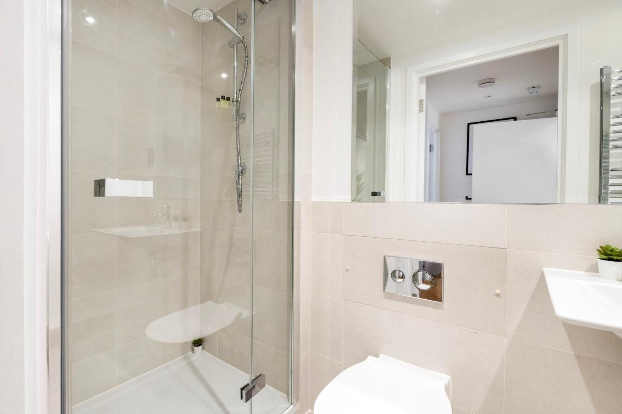 Fitzrovia With Balcony - Cityapartmentstay Londýn Exteriér fotografie